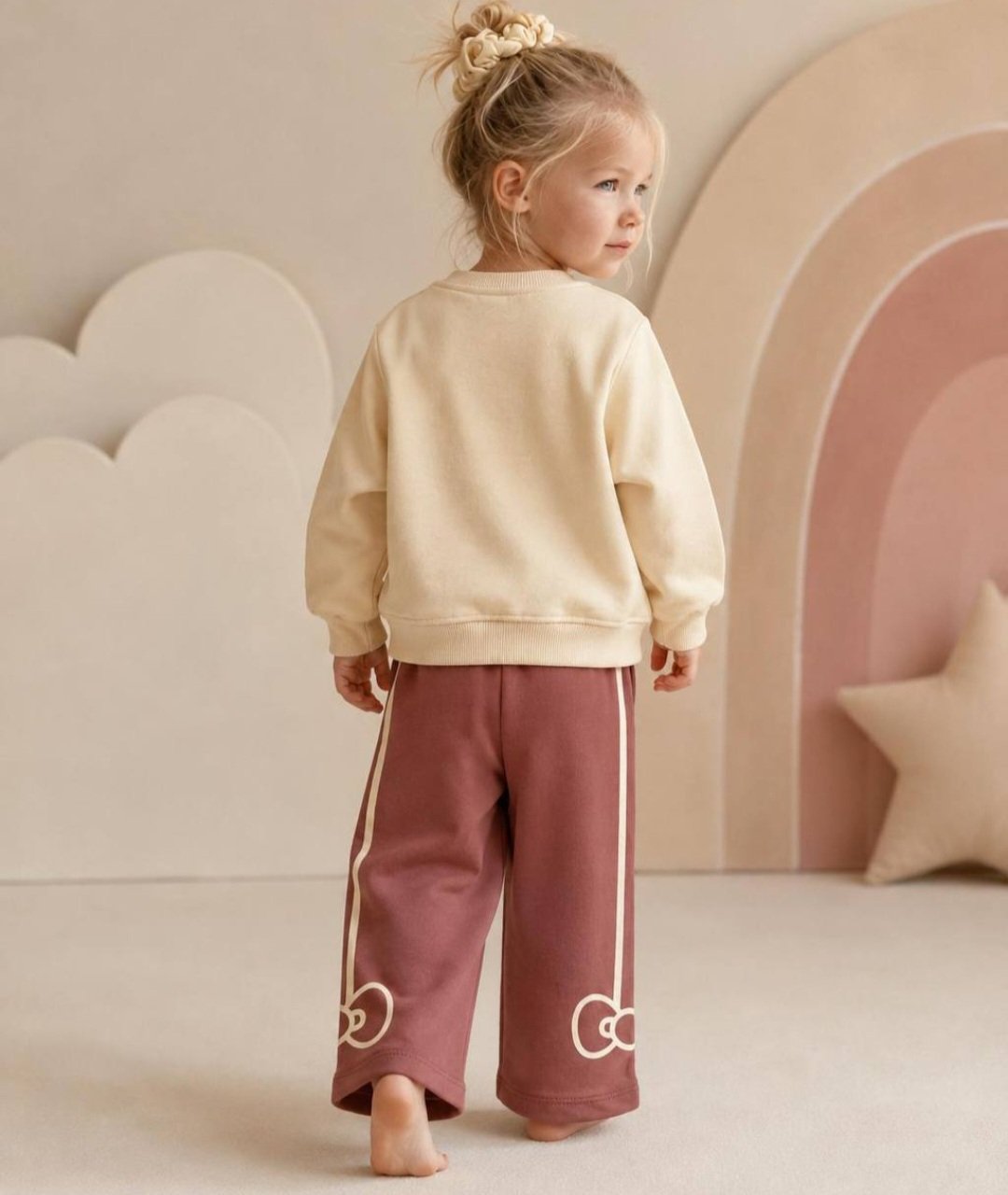 بدلة هيلو كيتي